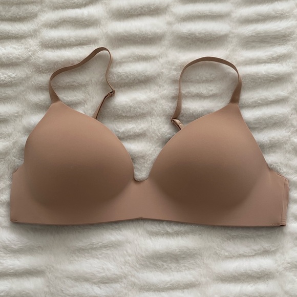 Victoria’s Secret t-shirt lightly lined wireless bra 32DD - Picture 1 of 6